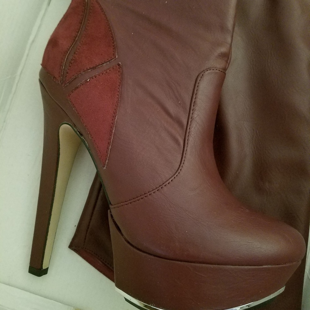 Knee High Platform Boot - Picture 3 of 8